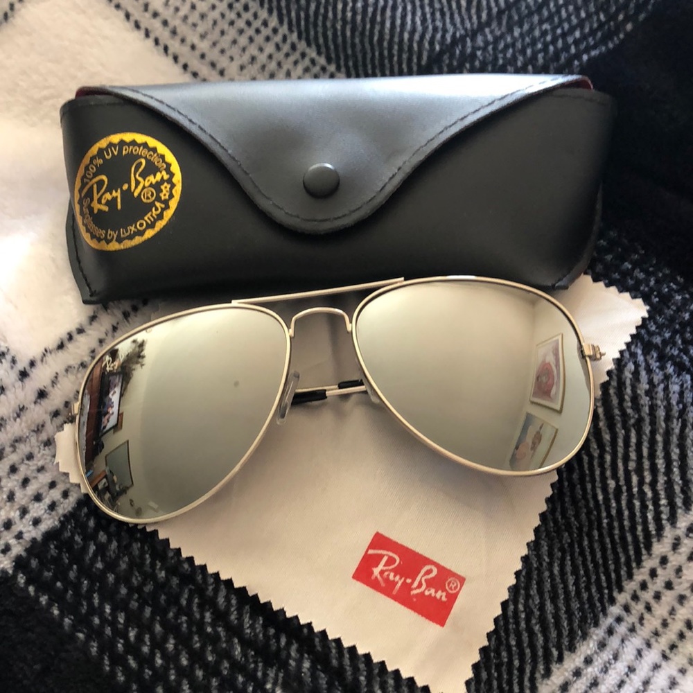 🕶Ray-Ban classic aviators! 🕶
